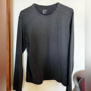 Art’teryx Men’s long sleeve thermal shirt M